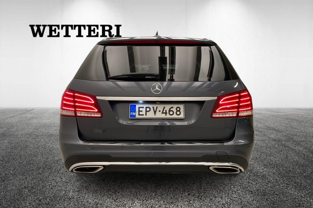 MERCEDES-BENZ E 2015