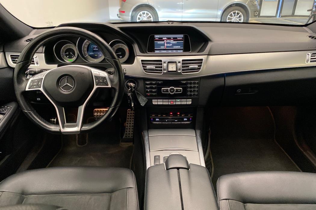 MERCEDES-BENZ E 2015