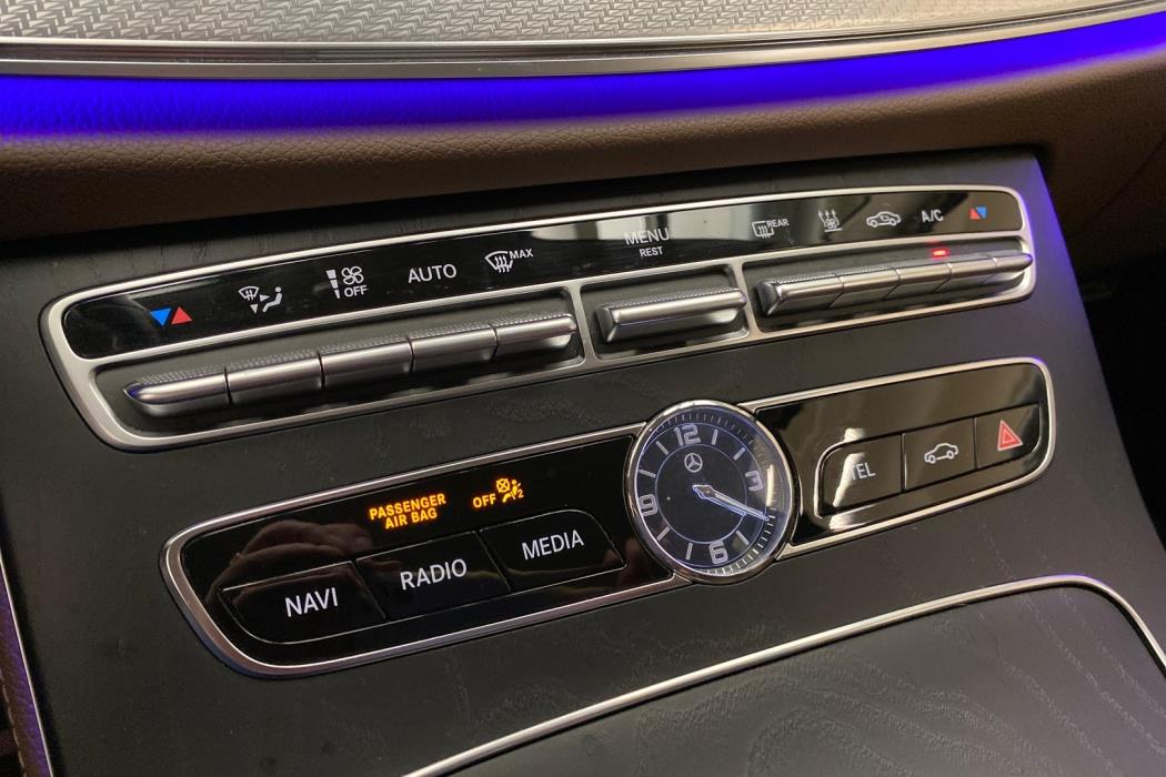 MERCEDES-BENZ E 2019