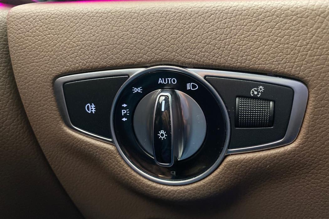 MERCEDES-BENZ E 2019