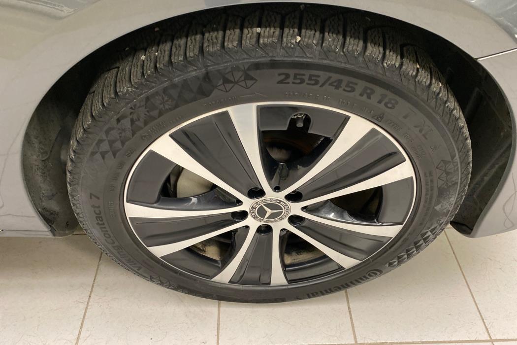 MERCEDES-BENZ E 2019