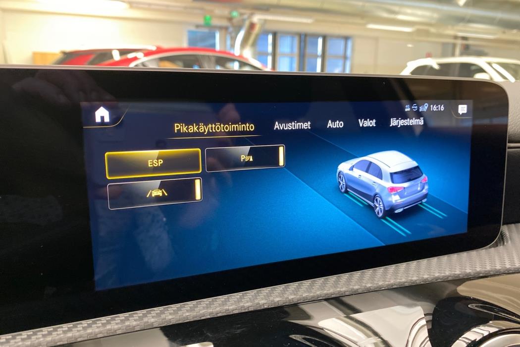 MERCEDES-BENZ A 2020