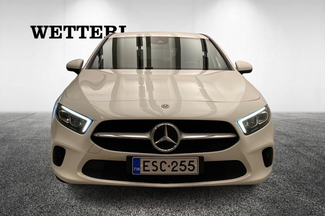 MERCEDES-BENZ A 2020