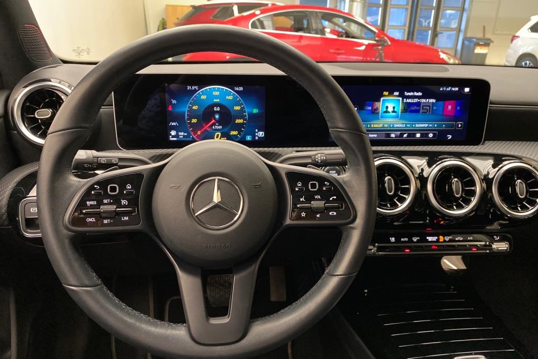 MERCEDES-BENZ A 2020