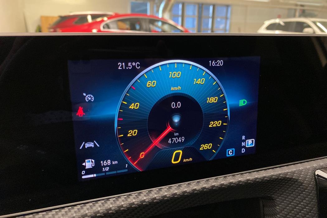 MERCEDES-BENZ A 2020