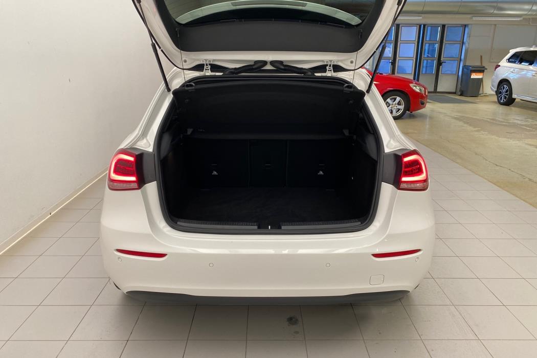 MERCEDES-BENZ A 2020