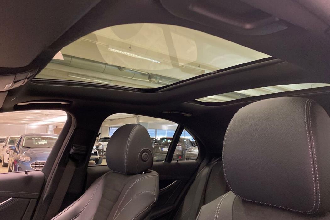 MERCEDES-BENZ E 2023
