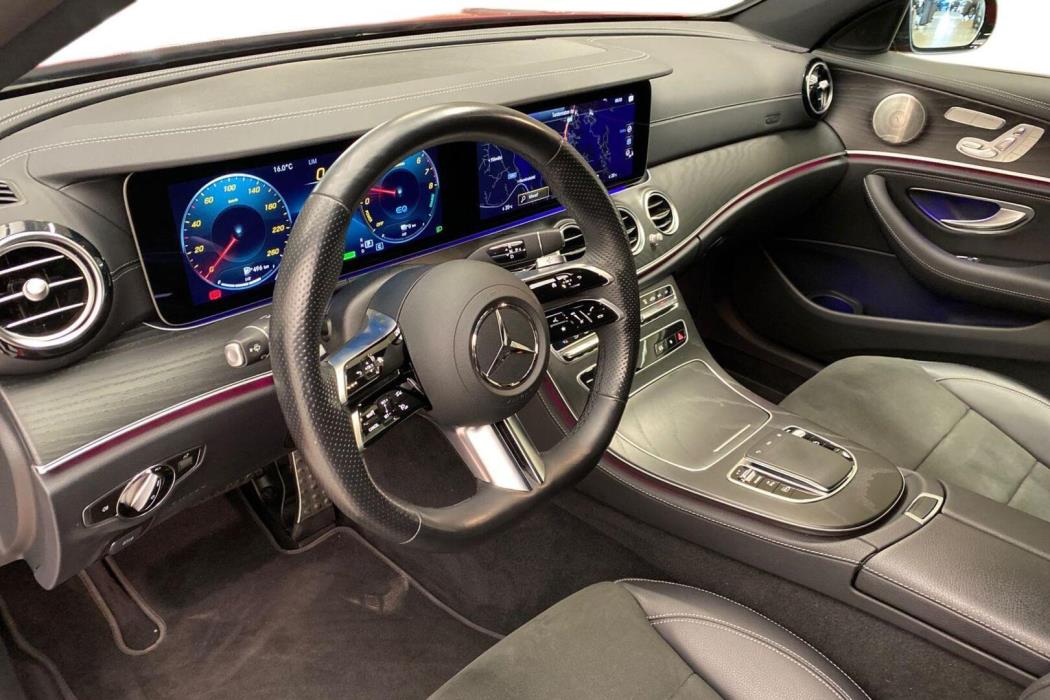 MERCEDES-BENZ E 2023