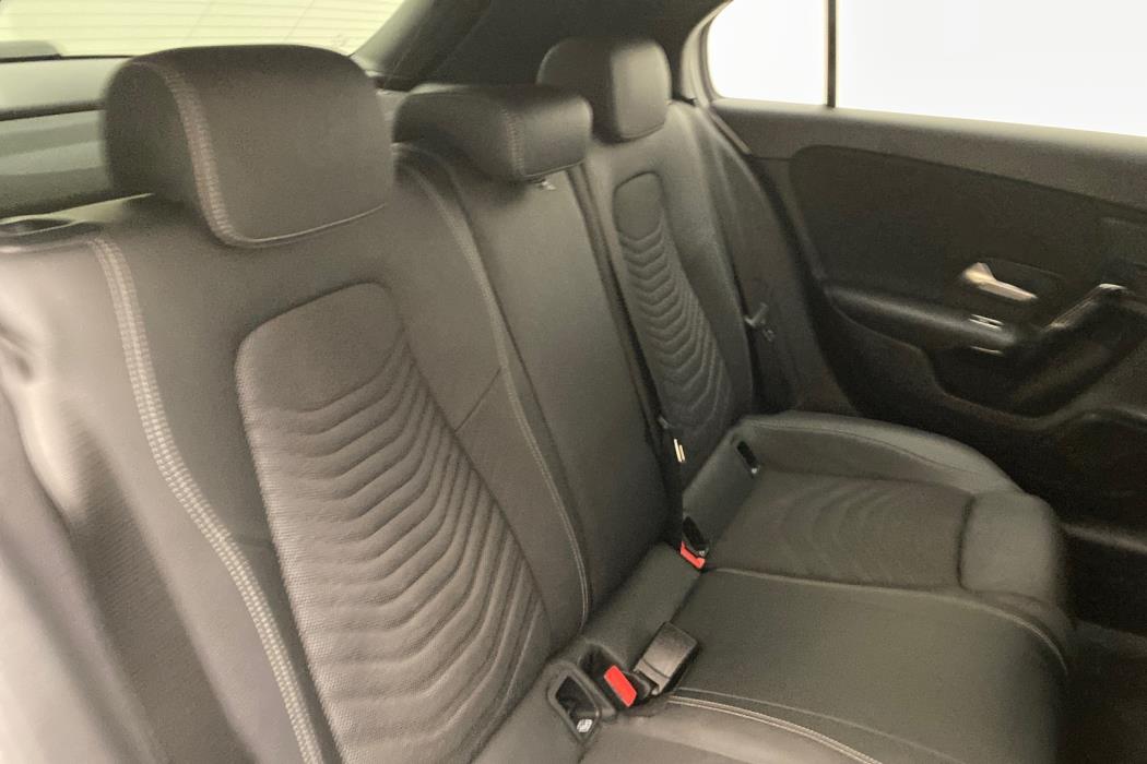 MERCEDES-BENZ A 2020