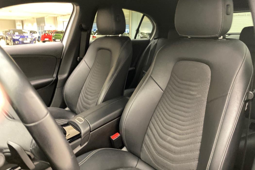 MERCEDES-BENZ A 2020