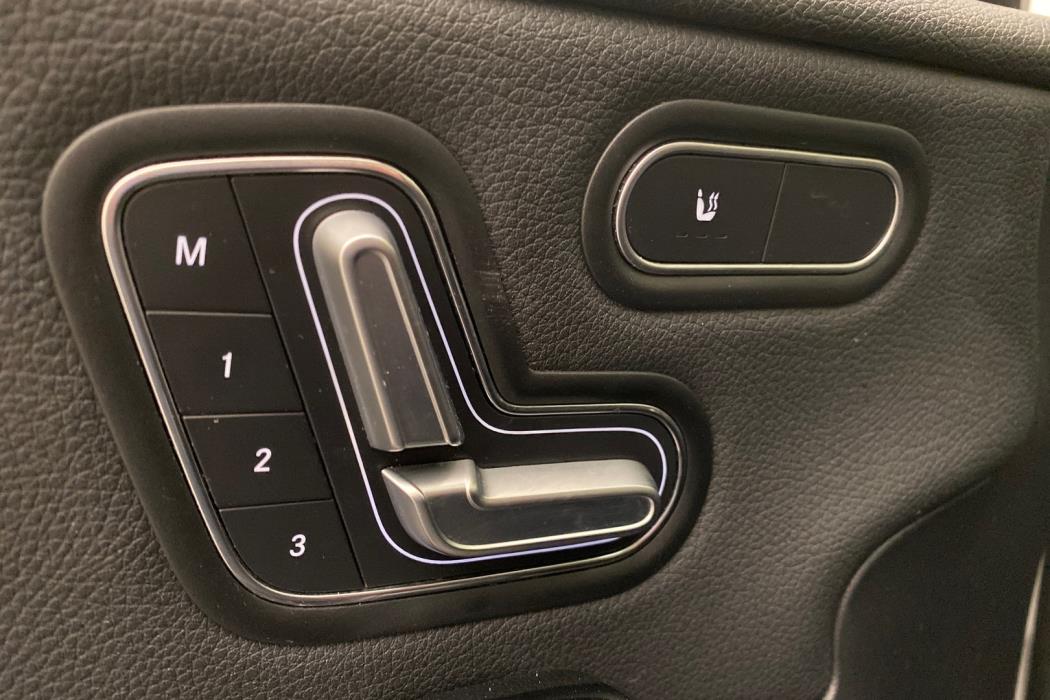 MERCEDES-BENZ A 2020