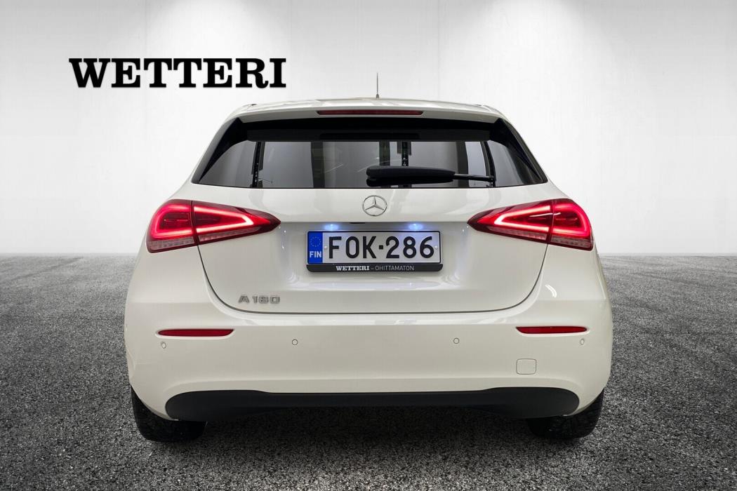 MERCEDES-BENZ A 2020