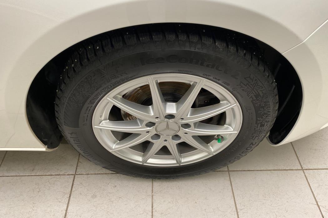 MERCEDES-BENZ A 2020