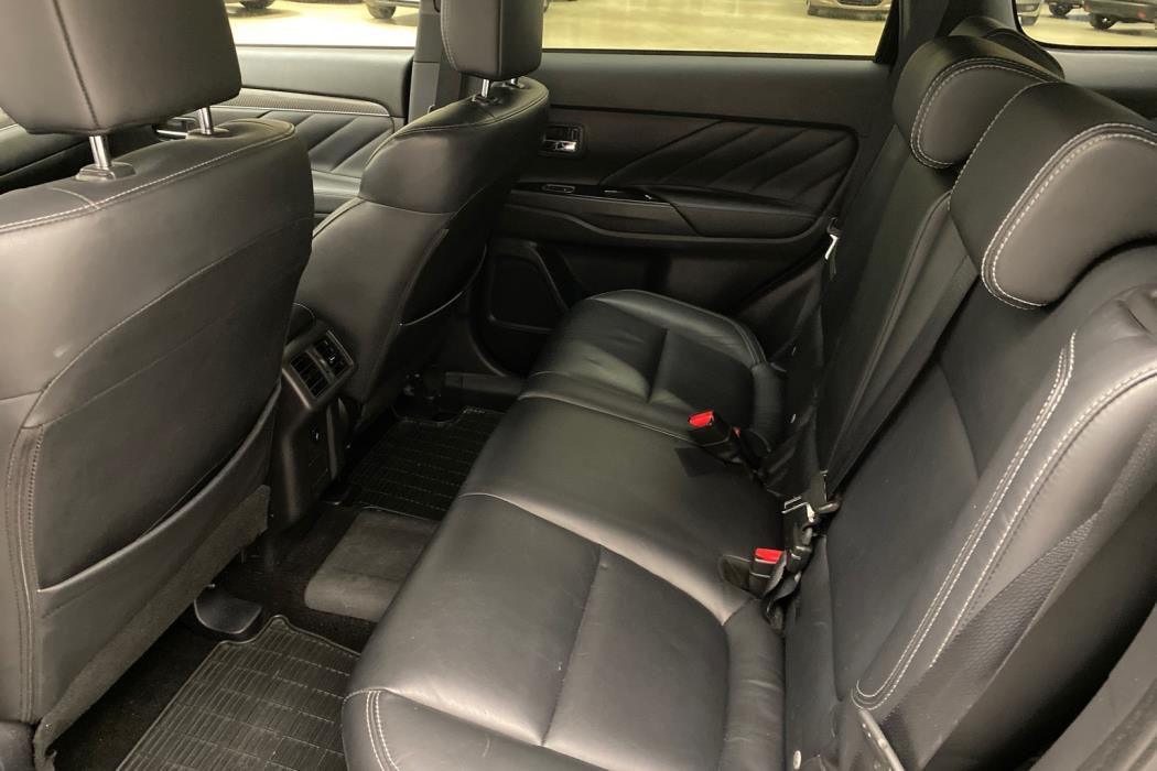 MITSUBISHI Outlander PHEV 2019