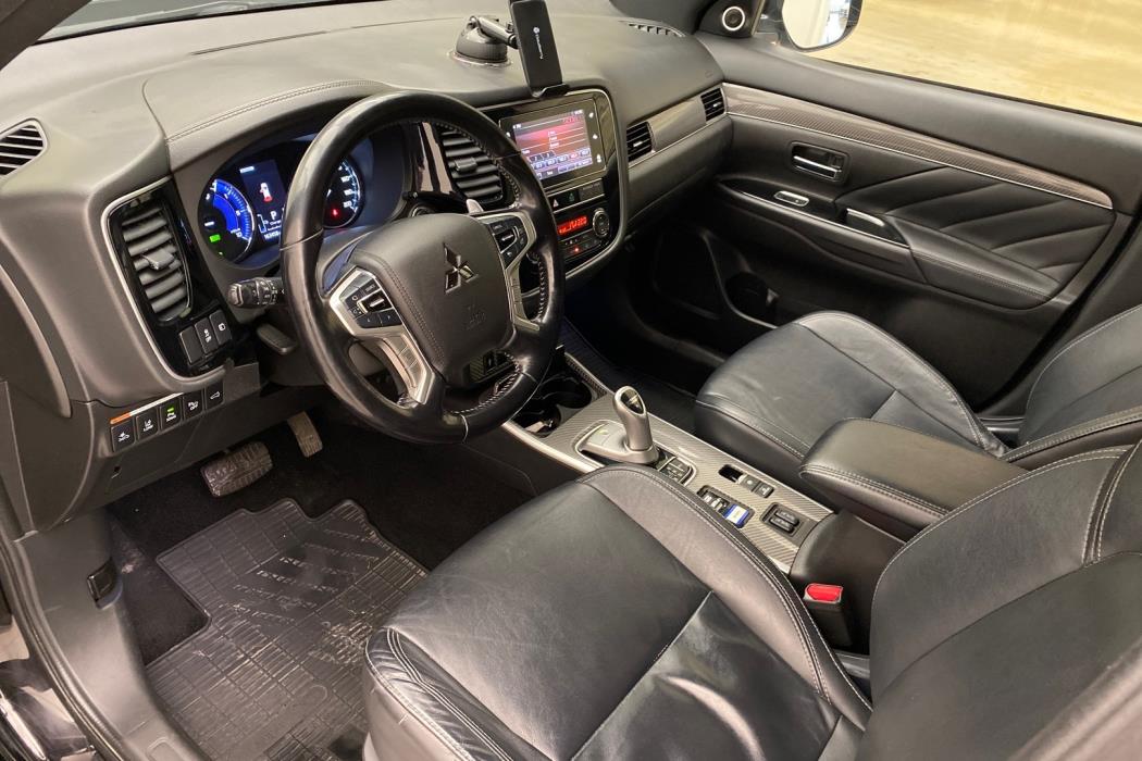 MITSUBISHI Outlander PHEV 2019