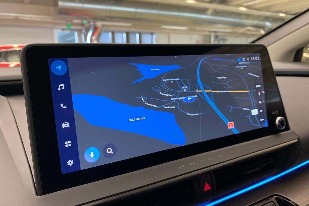 TOYOTA Prius Plug-in 2024