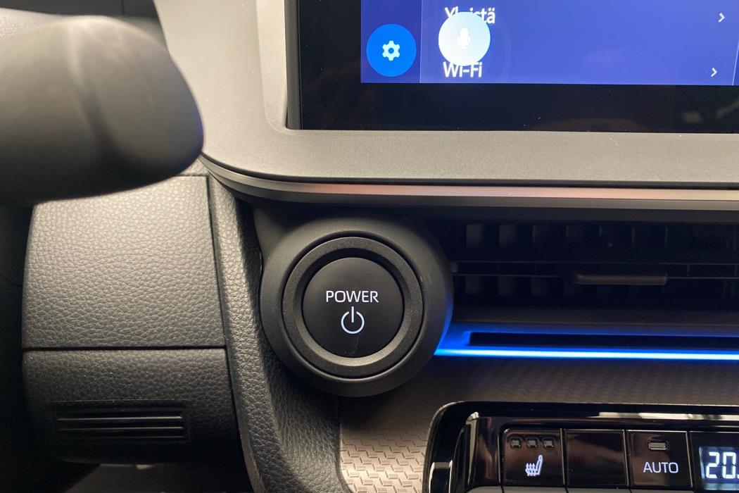 TOYOTA Prius Plug-in 2024