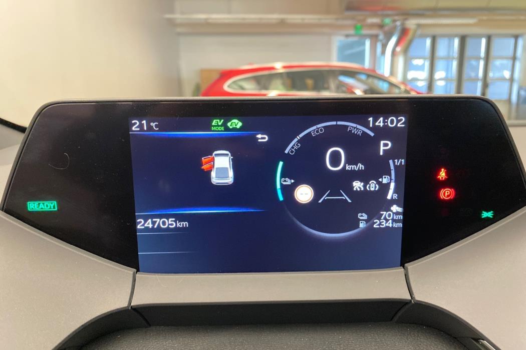 TOYOTA Prius Plug-in 2024