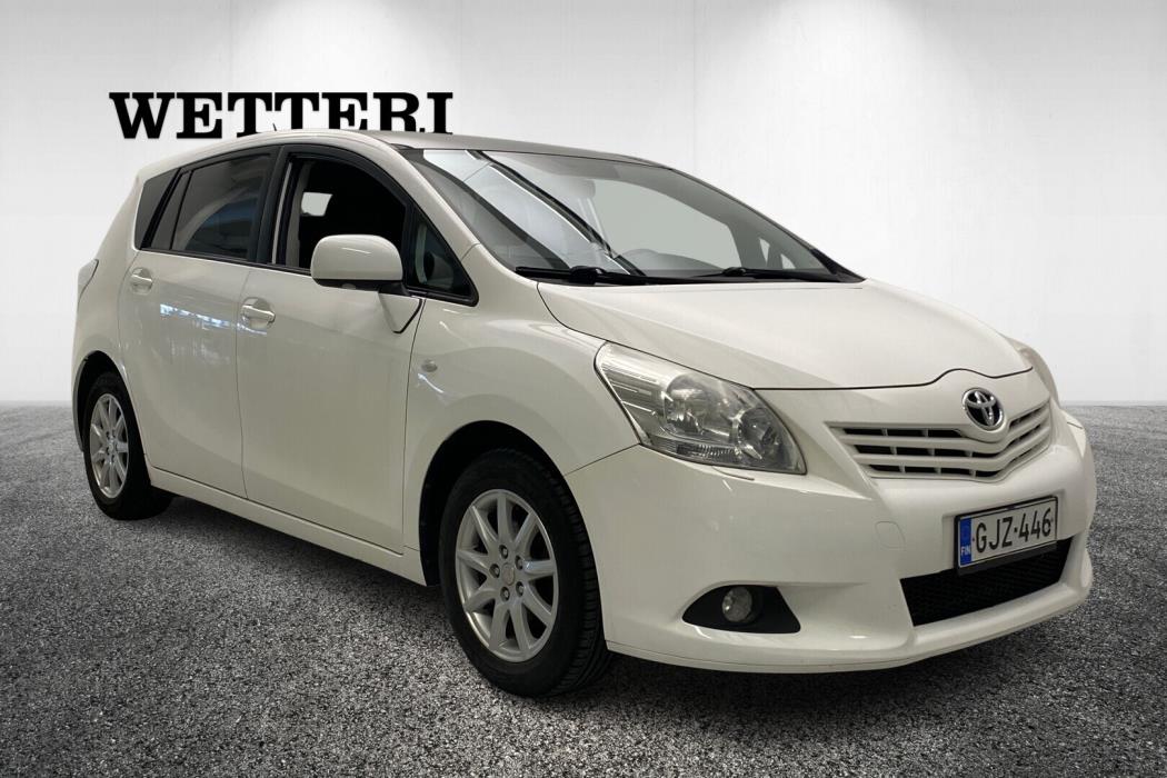 TOYOTA Verso 2011