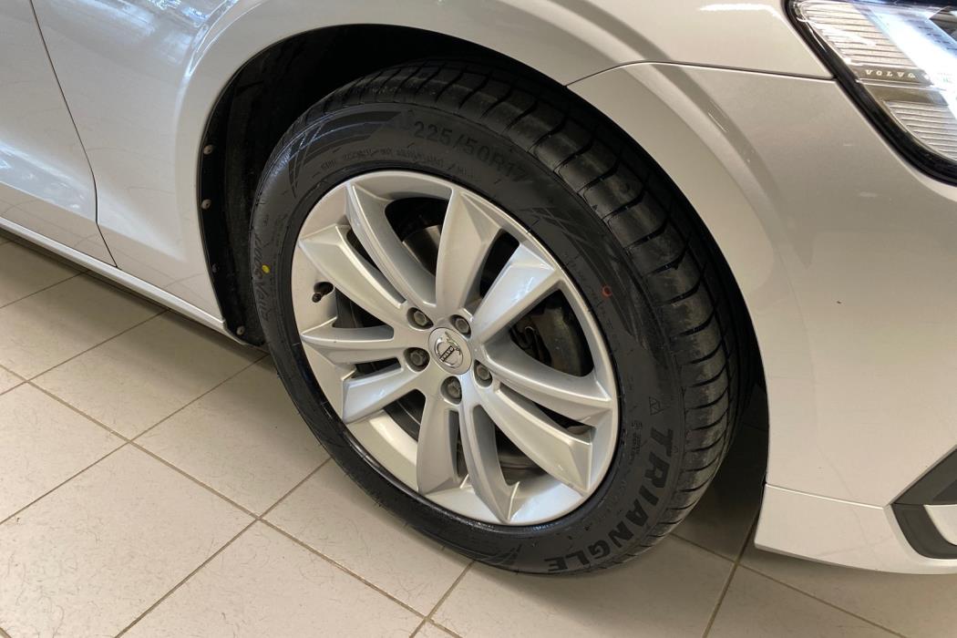 VOLVO V60 2019