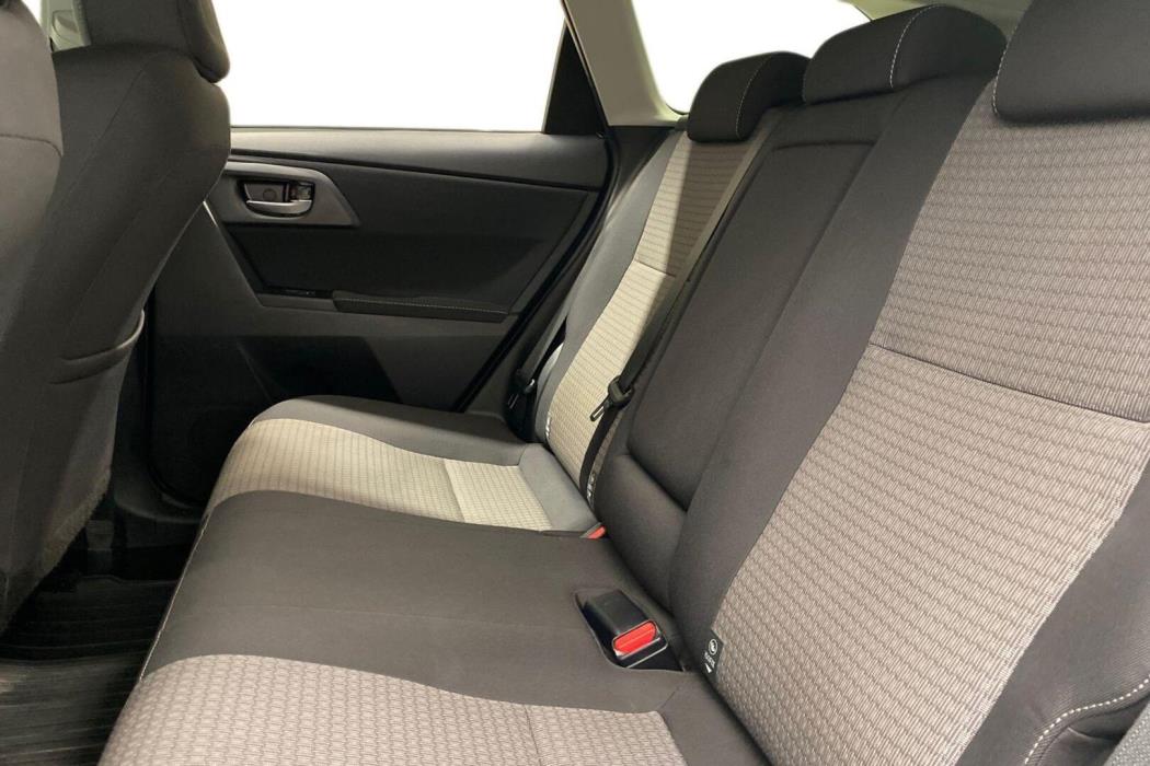 TOYOTA Auris 2018