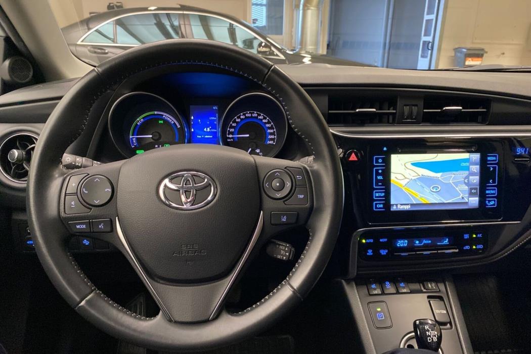 TOYOTA Auris 2018