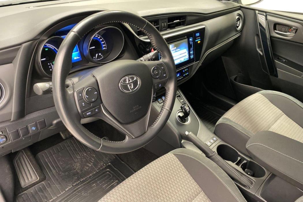 TOYOTA Auris 2018