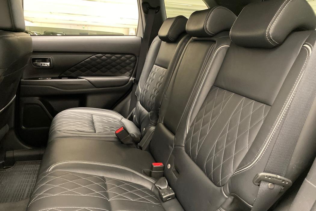 MITSUBISHI Outlander PHEV 2019