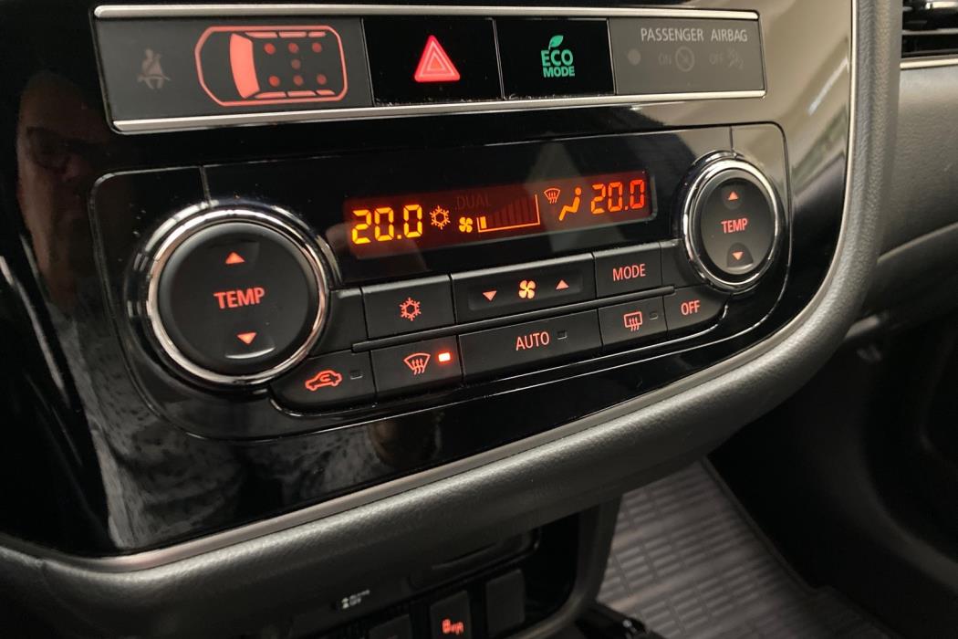 MITSUBISHI Outlander PHEV 2019