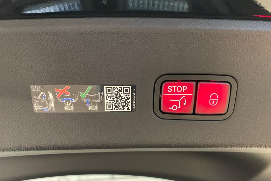 MERCEDES-BENZ GLC 2025