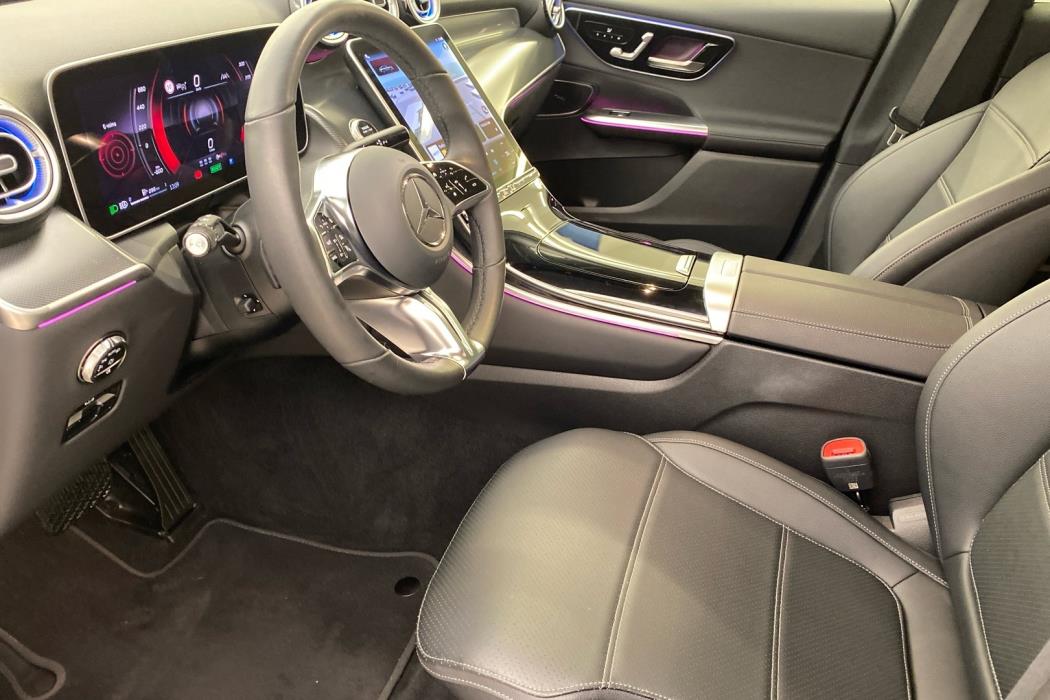 MERCEDES-BENZ GLC 2025