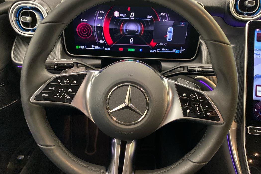 MERCEDES-BENZ GLC 2025