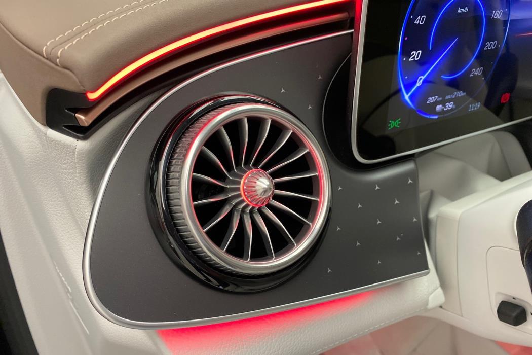 MERCEDES-BENZ EQE SUV 2026