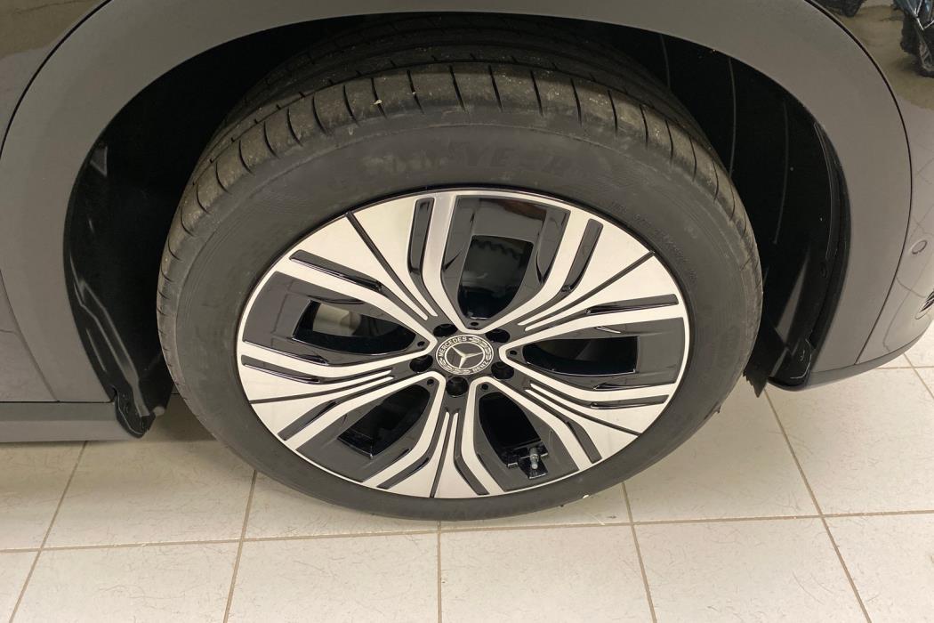 MERCEDES-BENZ EQE SUV 2026