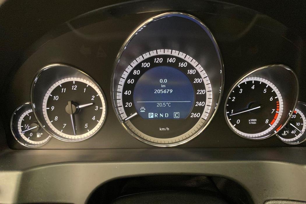 MERCEDES-BENZ E 2010