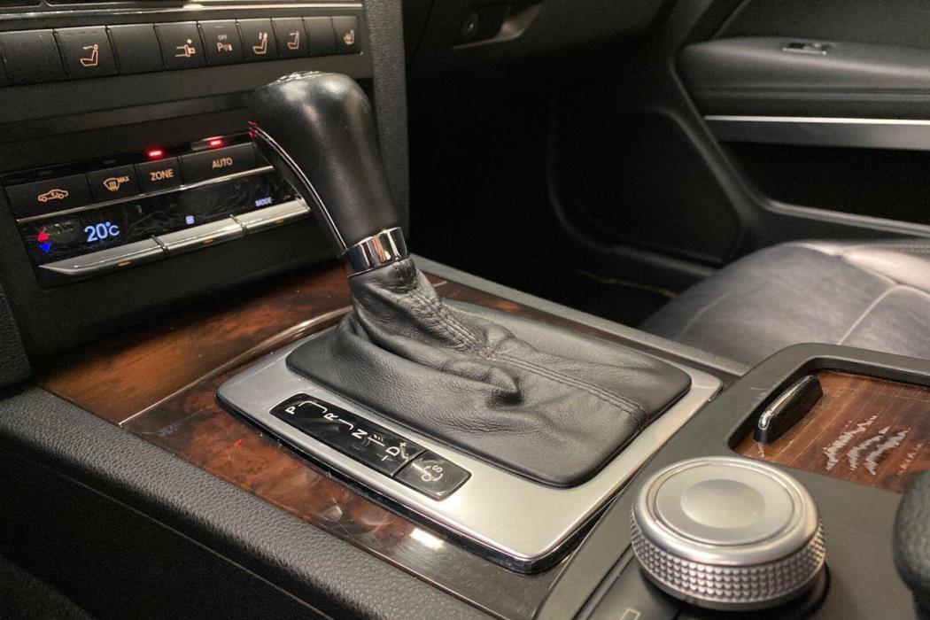 MERCEDES-BENZ E 2010