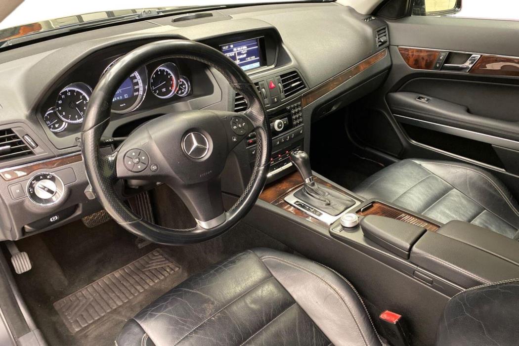 MERCEDES-BENZ E 2010
