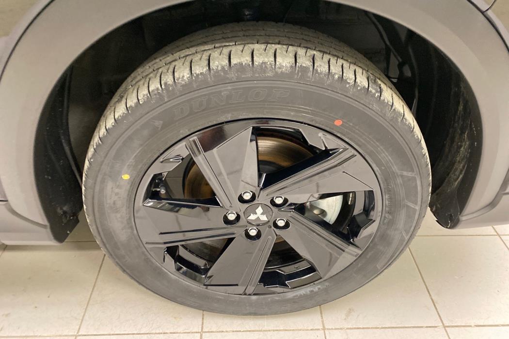 MITSUBISHI Eclipse Cross 2025