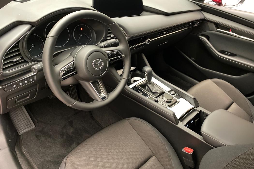 MAZDA Mazda3 2026