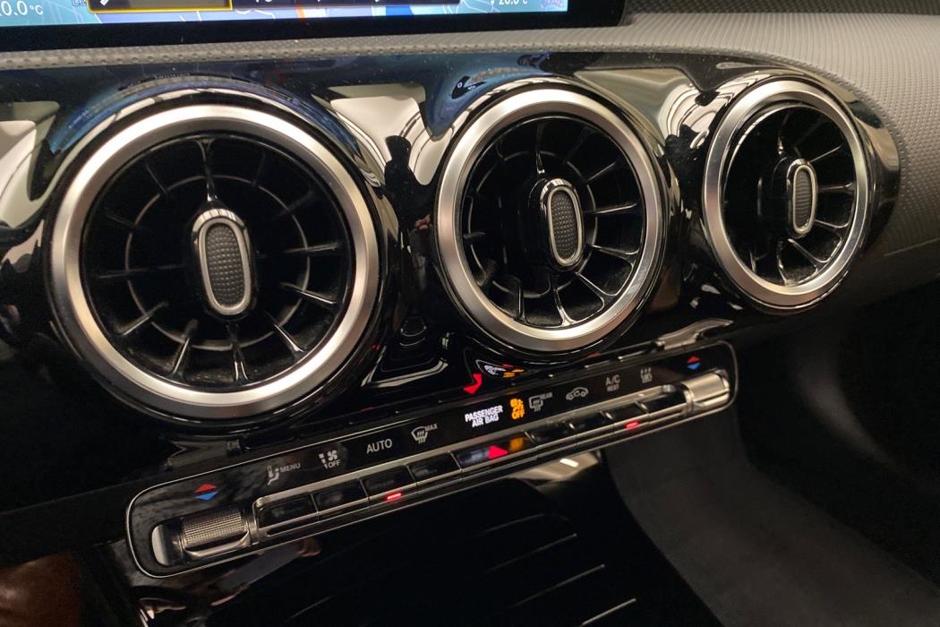 MERCEDES-BENZ CLA 2020