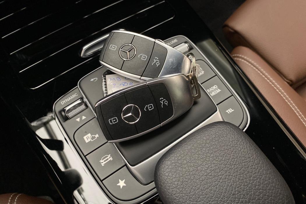 MERCEDES-BENZ CLA 2020