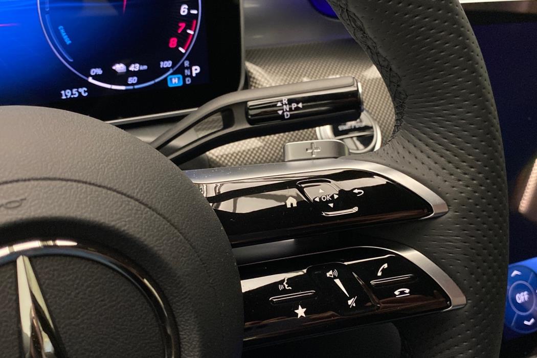 MERCEDES-BENZ C 2025