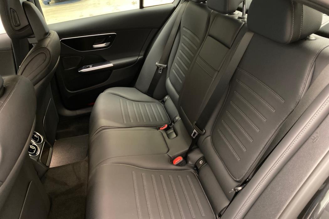 MERCEDES-BENZ C 2025