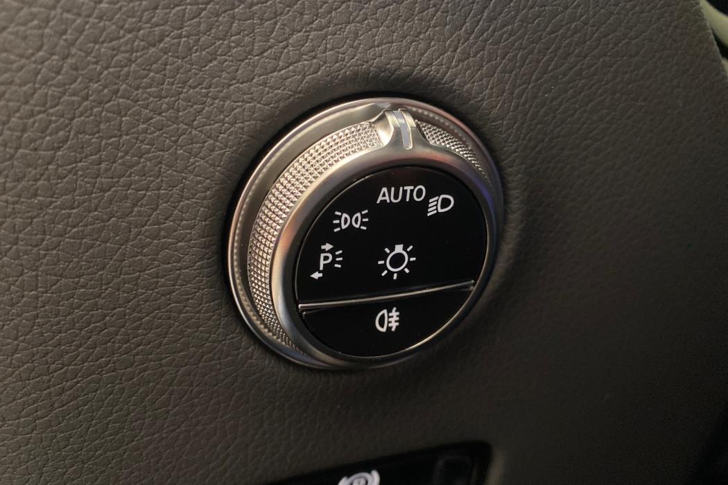 MERCEDES-BENZ GLC 2024