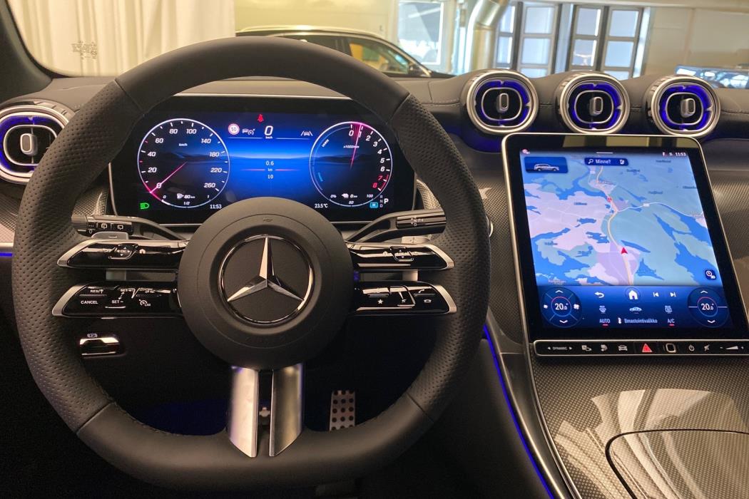 MERCEDES-BENZ GLC 2024