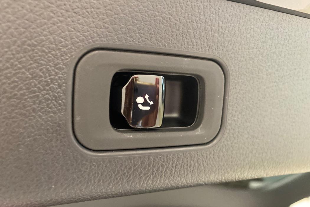 MERCEDES-BENZ GLC 2024