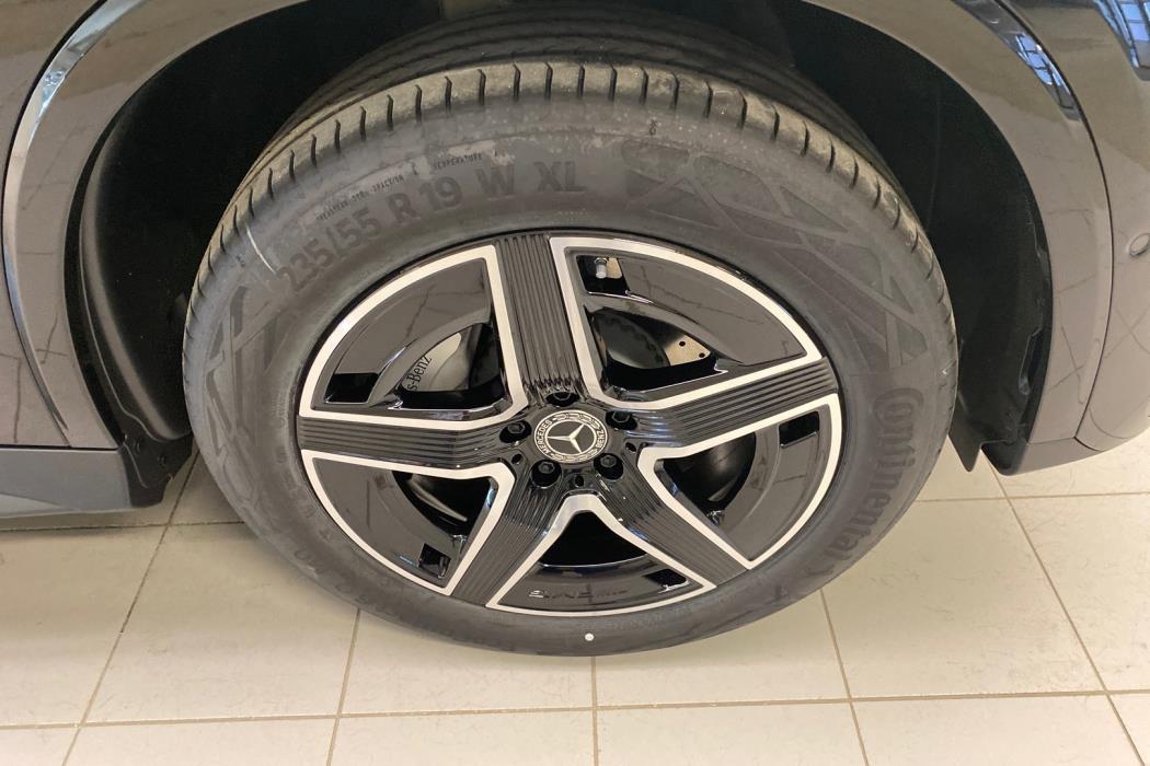 MERCEDES-BENZ GLC 2024