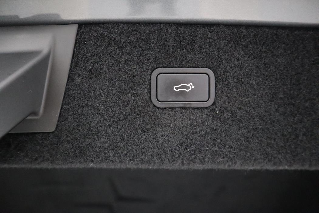 POLESTAR 4 2025