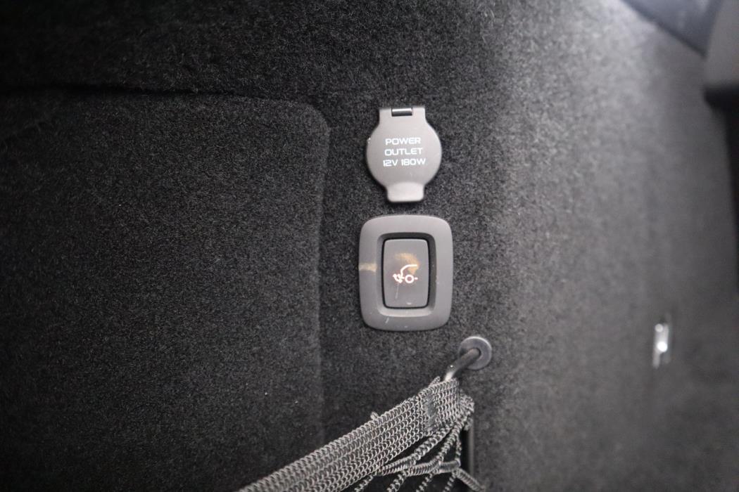 POLESTAR 4 2025