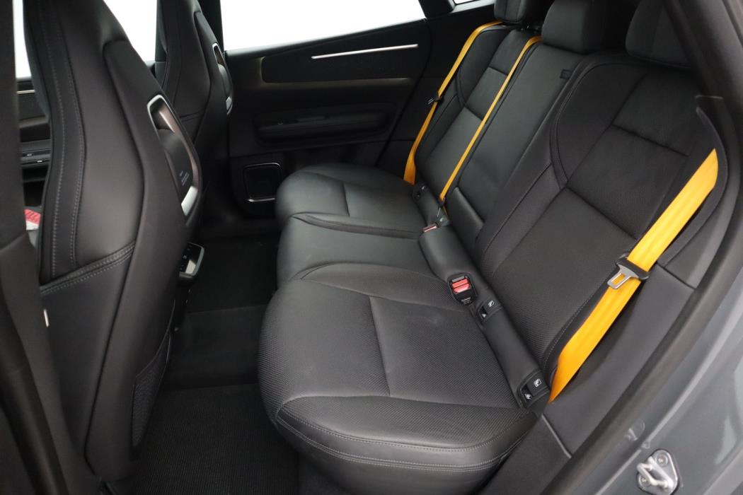 POLESTAR 4 2025